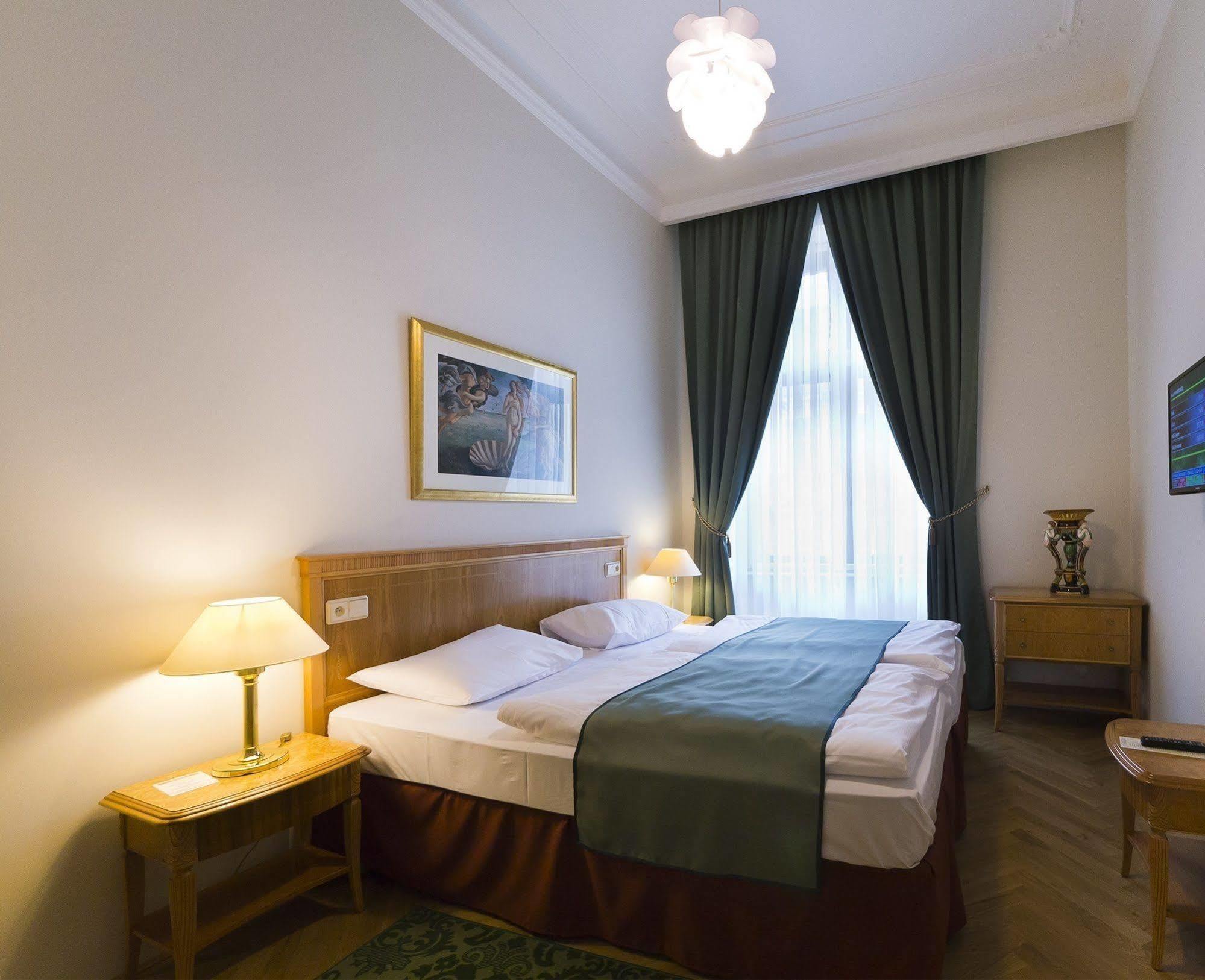 Grandhotel Ambassador Narodni Dum Karlovy Vary Bagian luar foto