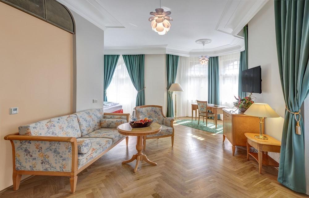 Grandhotel Ambassador Narodni Dum Karlovy Vary Bagian luar foto